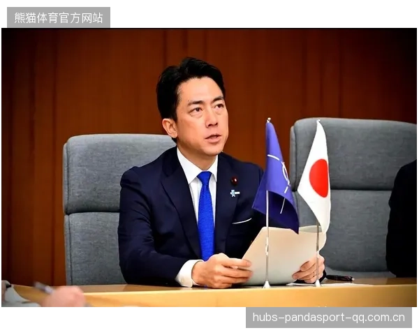 从“核武与轰炸机”到“站不住脚”的日本对话之旅：小泉回击中方指控的真相与反思
